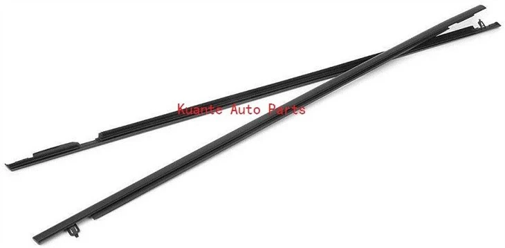 6,Civic 2006 weatherstrip